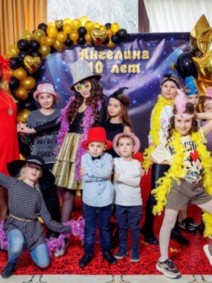Голливудская вечеринка для детей в Эльбрусе