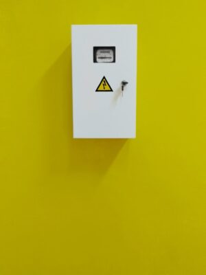 Установка и сборка электрического щита под ключ Установка и сборка электрического щита под ключ