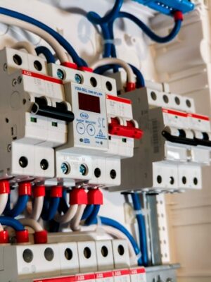 Профессиональная проверка заземления и поиск утечек тока на объекте Профессиональная проверка заземления и поиск утечек тока на объекте